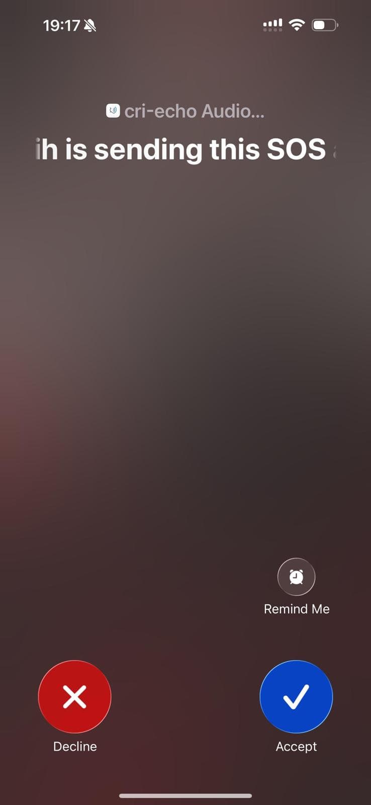 Full-screen SOS alert using iOS CallKit